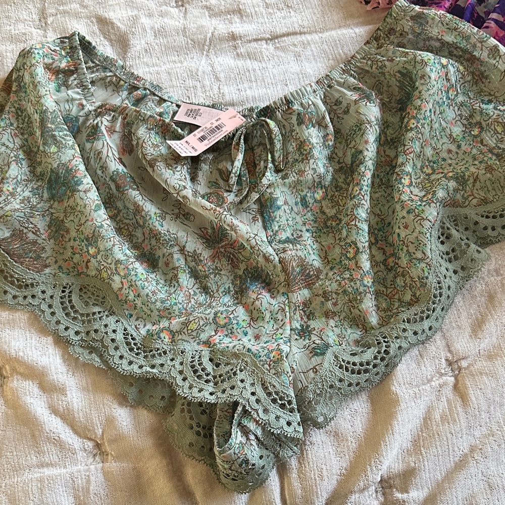 Victoria's Secret Floral Print Garment shorts M/L